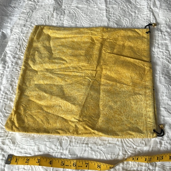 Fendi vintage Accessory dust bag. 12 3/4 inch x 13 1/2 inch - Picture 4 of 5